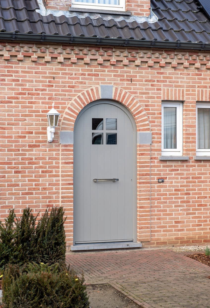 Portes d'entrée — PVC, alu & bois